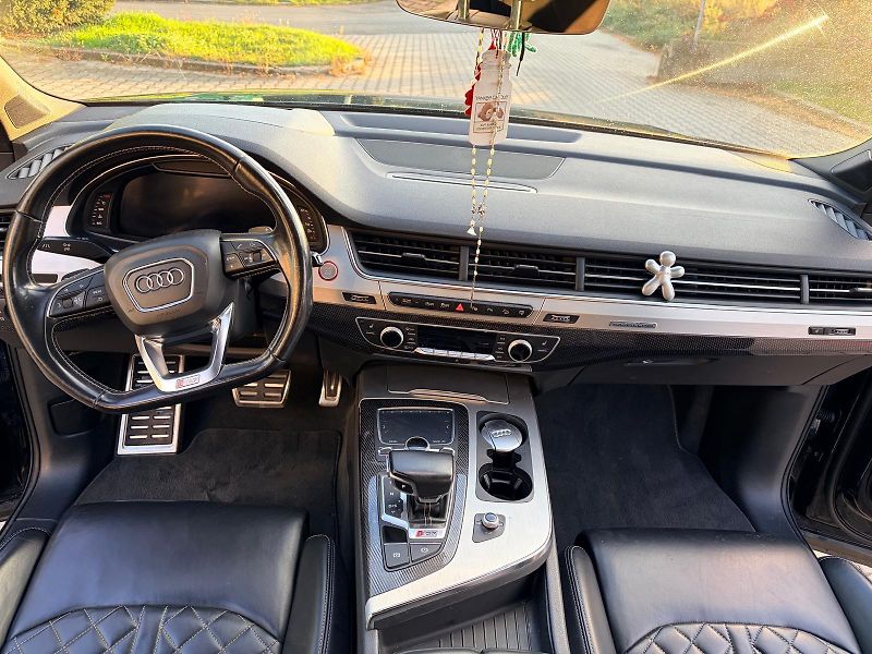 Audi SQ7 (2016) - fotka 18 z 25