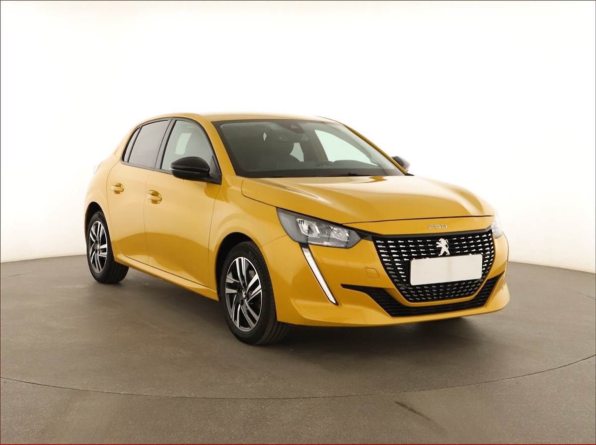 Peugeot 208 1.2 PureTech, ČR,1.maj