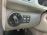 Volkswagen Touran (2008) 1.9TDi, AC, temp - náhled 17