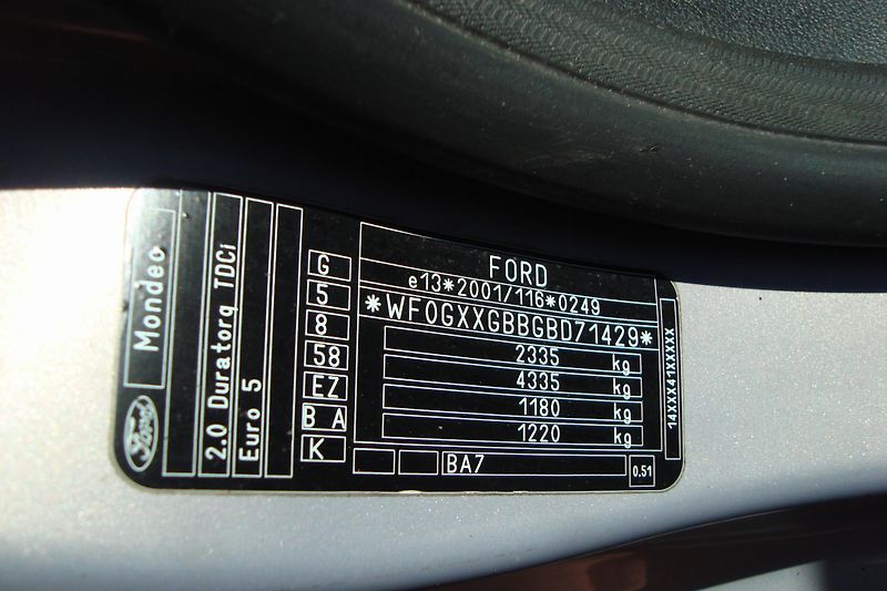 Ford Mondeo (2011) 2.0TDCi,AUT, Najeto 93Tis.km ! - fotka 25 z 75