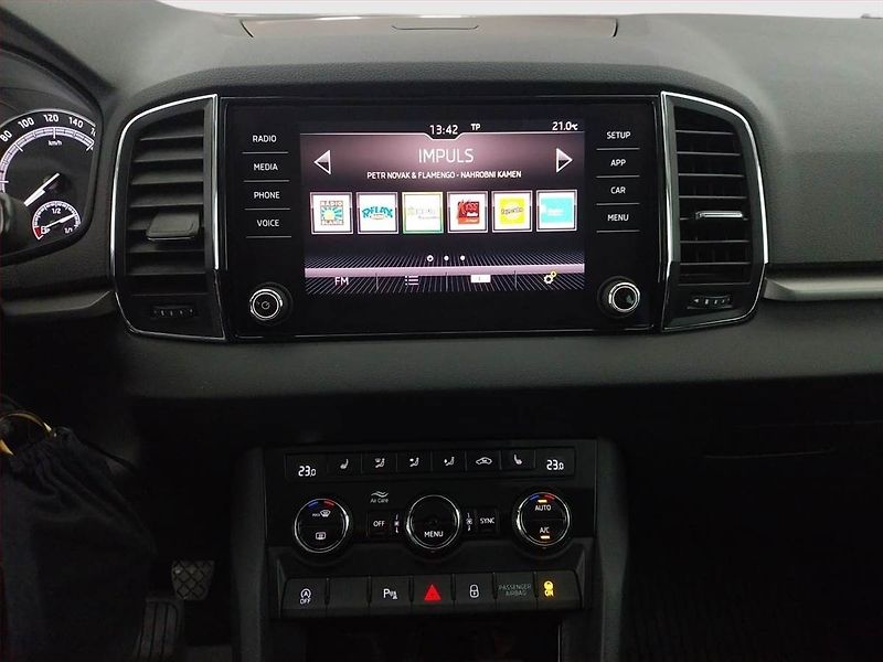 Škoda Karoq (2020) Ambition 1.0 TSI, Tempomat - fotka 12 z 18