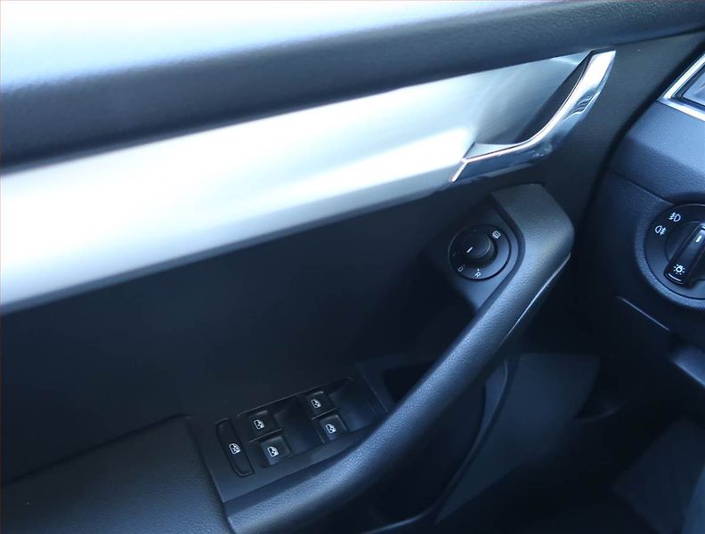 Škoda Octavia (2017) 1.6 TDI, Automat, Serv.kniha - fotka 18 z 18