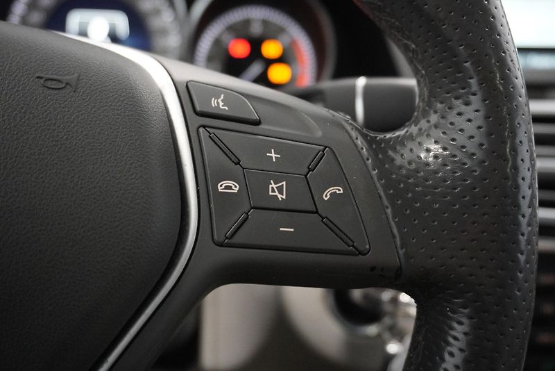 Mercedes-Benz Třídy E 350CDi automat - fotka 26 z 34