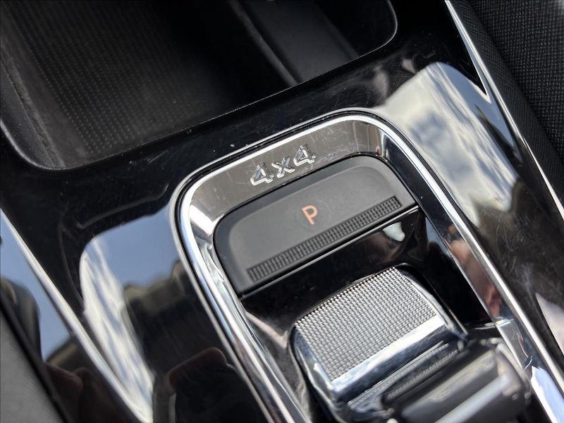 Škoda Octavia 2,0 TDI 110kW Ambition DSG 4x4 - fotka 39 z 42