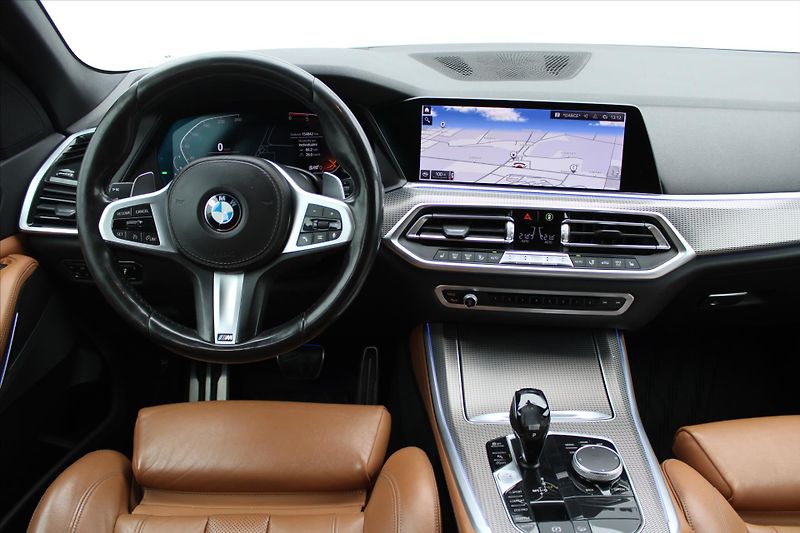 BMW X5 xDrive 30d 195kW M PAKET ČR - fotka 16 z 30