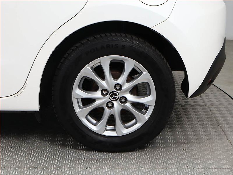 Mazda 2 (2015) 1.5 16V, Tempomat - fotka 12 z 15