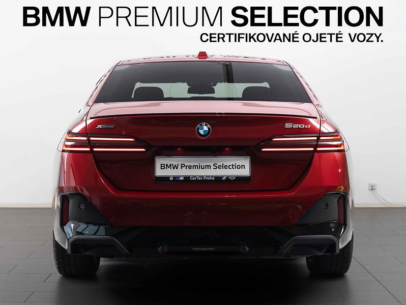 BMW Řada 5 520d xDrive - fotka 4 z 23