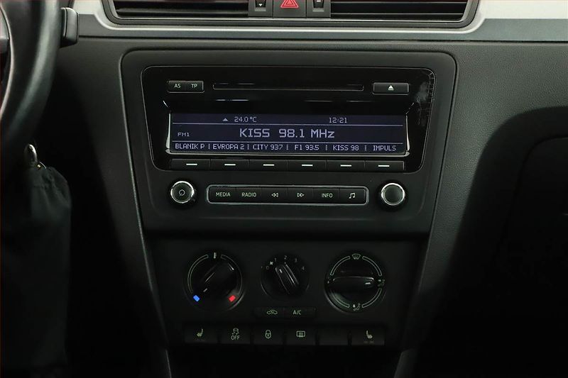 Škoda Rapid (2014) 1.2 TSI, ČR,1.maj, po STK - fotka 11 z 13