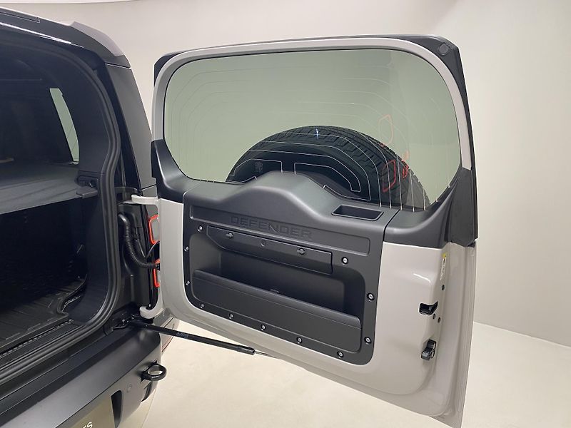 Land Rover Defender (2026) 110 D350 X-Dynamic HSE - fotka 56 z 56