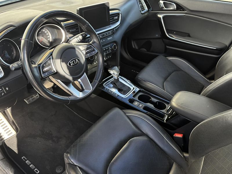 Kia Ceed 1.4 T-GDI 103kW DCT Platinum E - fotka 10 z 27