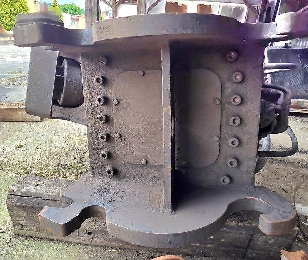 Caterpillar (2003) MP20 PP nůžky 2t roto beton - fotka 7 z 10