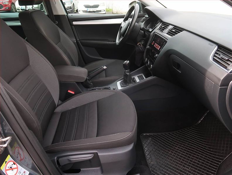 Škoda Octavia (2019) Ambition Plus 1.6 TDI - fotka 9 z 21