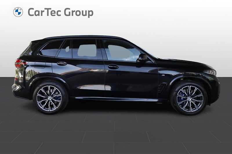BMW X5 xDrive40i - fotka 7 z 34