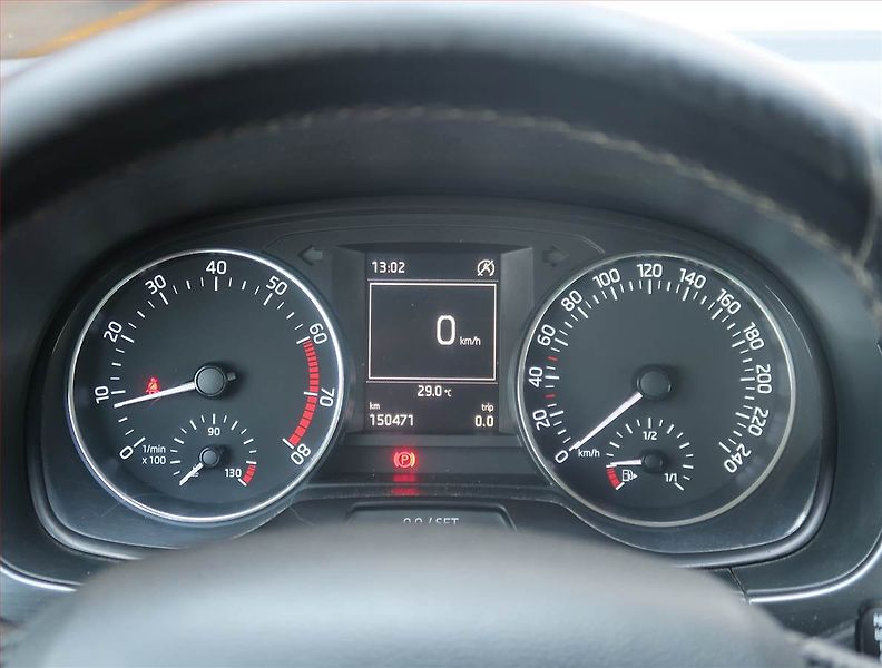 Škoda Fabia (2014) 1.2 TSI, Serv.kniha, Tempomat - fotka 11 z 20