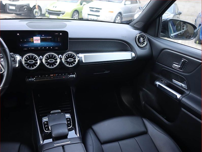 Mercedes-Benz GLB (2021) 200 d - fotka 8 z 28