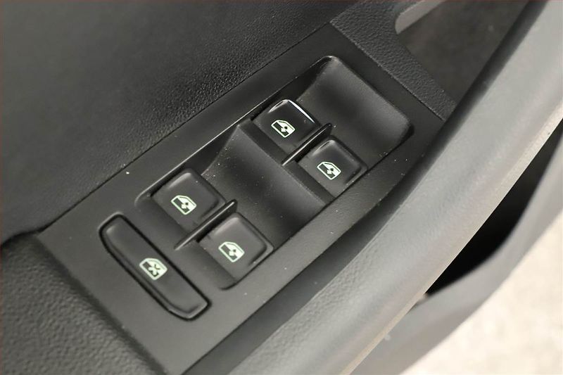 Škoda Octavia (2020) 2.0 TDI, Automat, Tempomat - fotka 9 z 19