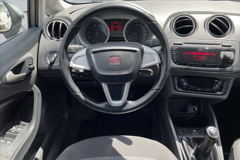 Seat Ibiza 1,2 TSi,77kW,serv.kn. - fotka 12 z 20