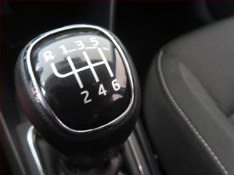 Škoda Rapid (2016) Ambition 1.2 TSI - fotka 12 z 14