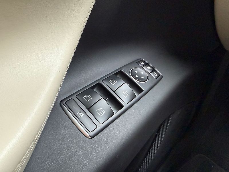 Tesla Model X Performance Ludicrous Mode - fotka 36 z 42