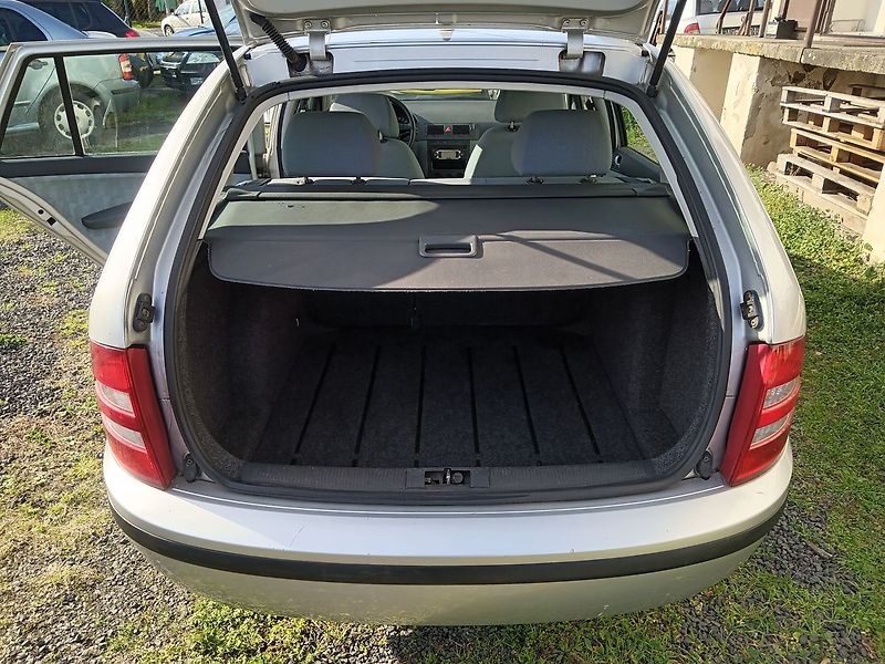 Škoda Fabia (2003) 1.4 16V Comfort Combi - fotka 15 z 20