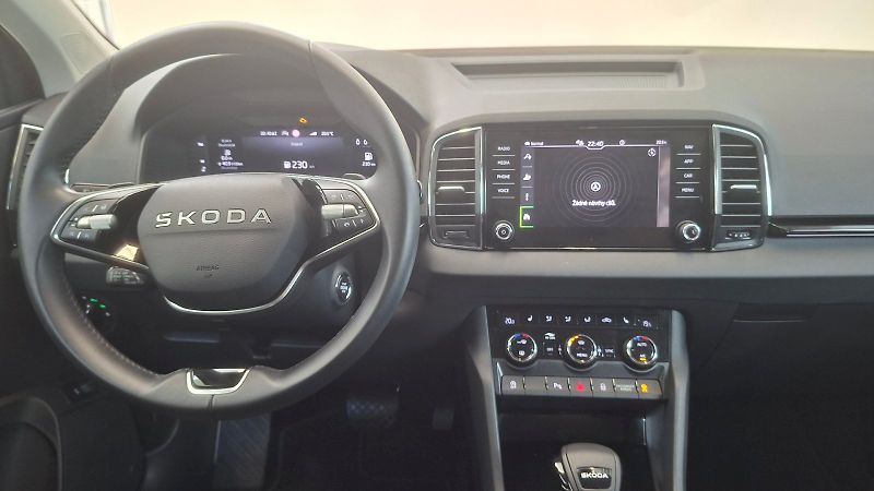 Škoda Karoq (2025) Top Selection 1,5 TSI 110 kW D - fotka 5 z 23