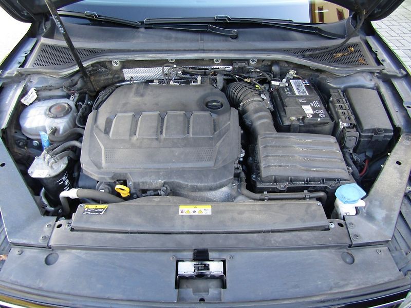 Volkswagen Passat (2021) 2.0 TDI DSG ACC - fotka 45 z 45