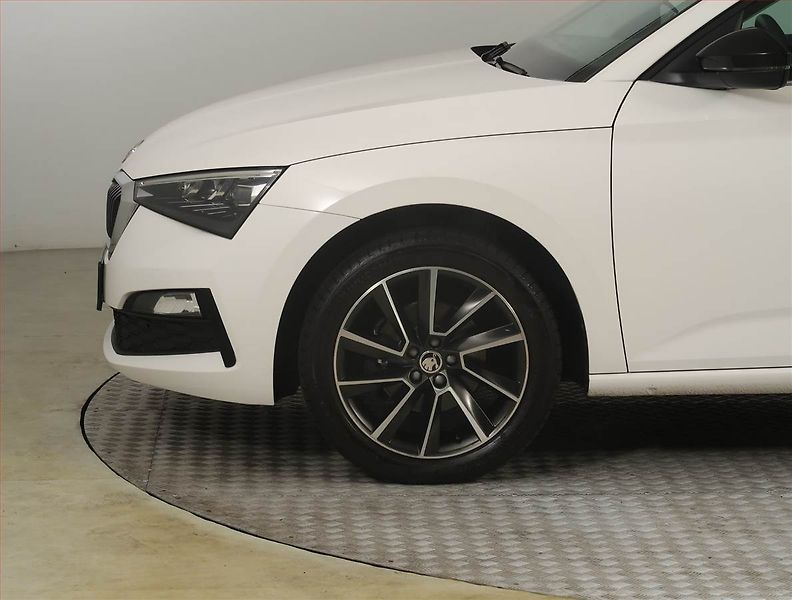Škoda Scala (2019) Style 1.6 TDI, Serv.kniha - fotka 14 z 23