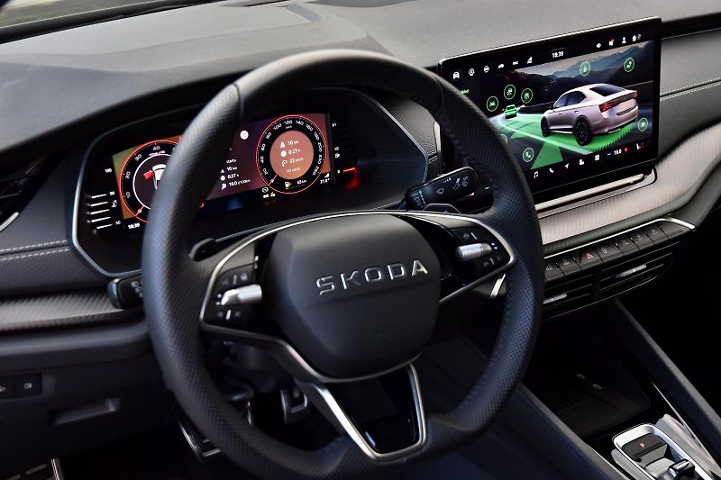 Škoda Octavia (2025)  Škoda  2.0 TSI Sportline 4x4 - fotka 14 z 15