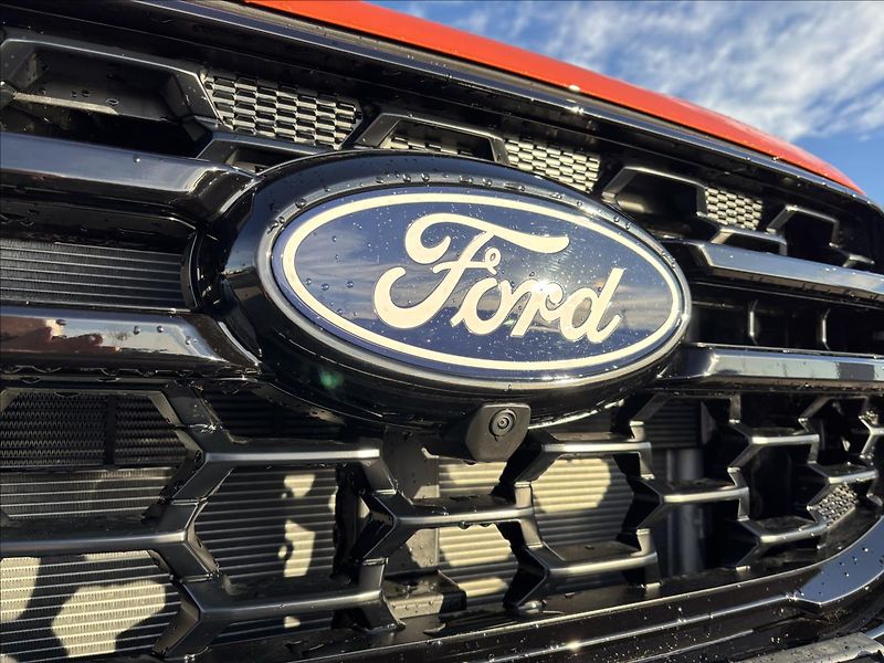 Ford Ranger 2,3 PHEV 207kW Wildtrak DPH - fotka 10 z 42