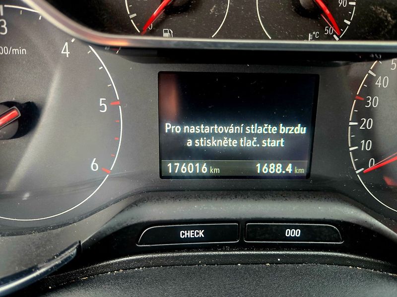 Opel Grandland X (2018) 2.0 CDTI Automat,Navi - fotka 10 z 22