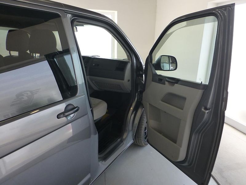 Volkswagen Transporter (2010) 2,0TDI-75KW**TAŽNÉ**ALU**9MÍST - fotka 12 z 24