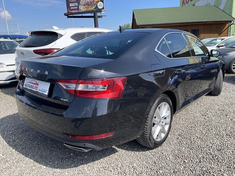 Škoda Superb 2.0 TSi Dsg 4x4 STYLE-DPH-ČR ! - fotka 7 z 54
