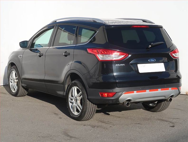 Ford Kuga (2013) Titanium 2.0 TDCi, 4X4 - fotka 4 z 22