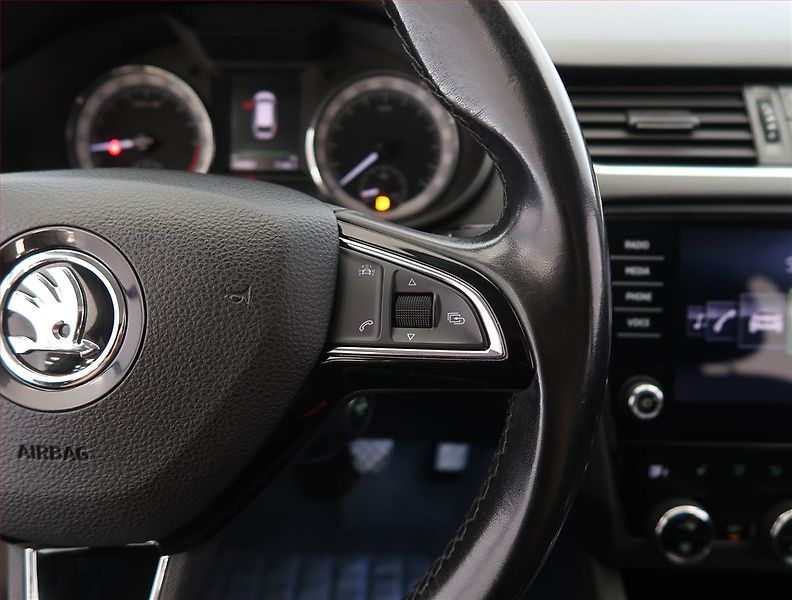 Škoda Octavia (2017) Style Plus 1.6 TDI, Tempomat - fotka 18 z 23