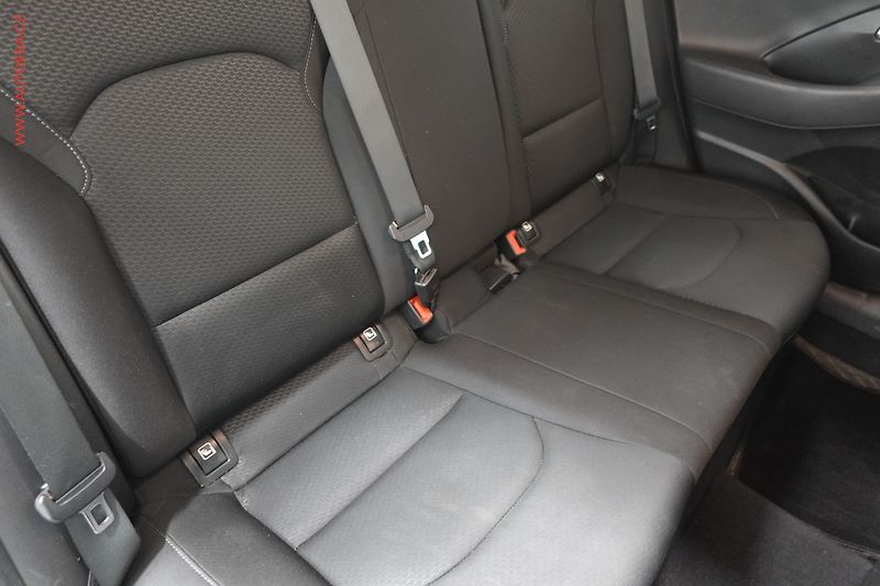 Hyundai i30 (2019) 1.6CRDi Fastback, ČR - fotka 14 z 22