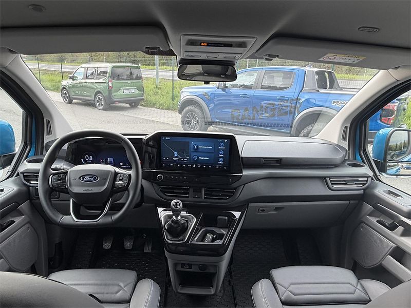 Ford Tourneo Custom (2025) Titanium X L1, Tourneo, 2.0 Ec - fotka 13 z 21