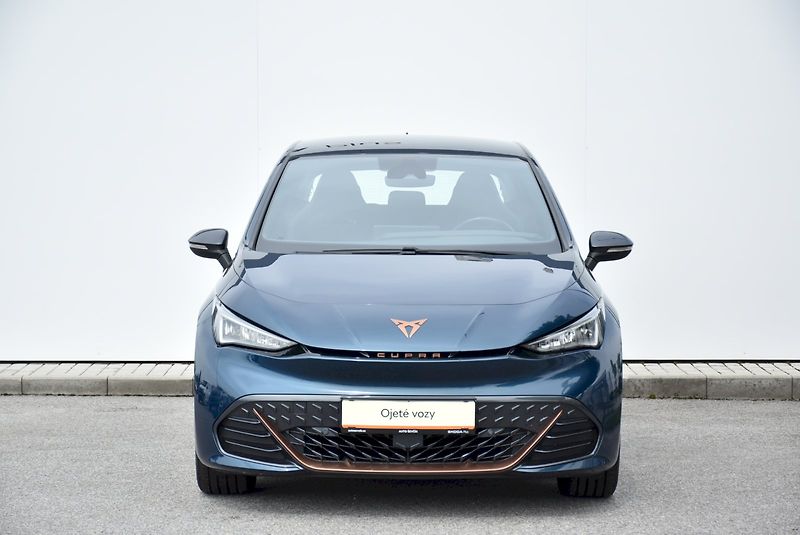 Cupra Born (2021) 150 KW 58kWh Baterka - fotka 7 z 28