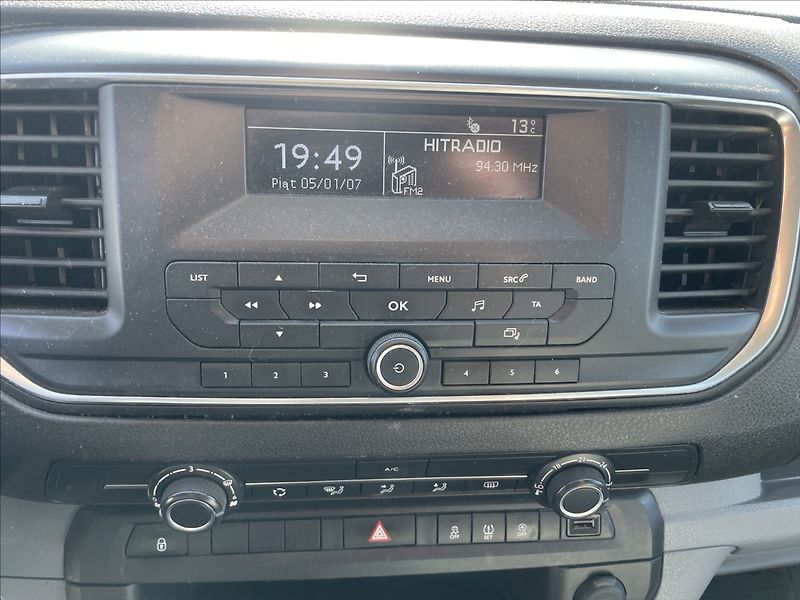 Citroën SpaceTourer 2,0 HDi 110kw 9míst CZauto DPH - fotka 17 z 33