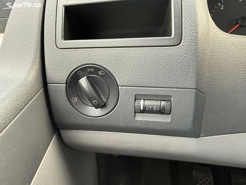 Volkswagen Transporter 1.9 TDI 63kW - fotka 14 z 15