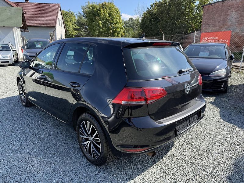 Volkswagen Golf 1.2 TSI ALLSTAR  - fotka 4 z 13
