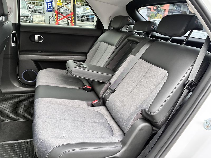 Hyundai Ioniq 5 58KWH-125KW,STYLE,ZÁRUKA,1MAJI - fotka 13 z 38