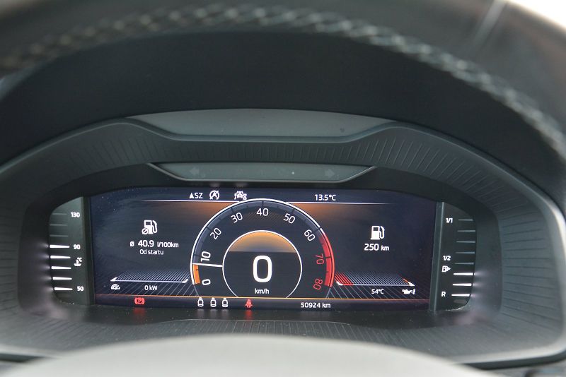 Škoda Karoq (2019) 1.5 TSI 110 kW Style PLUS - fotka 8 z 31