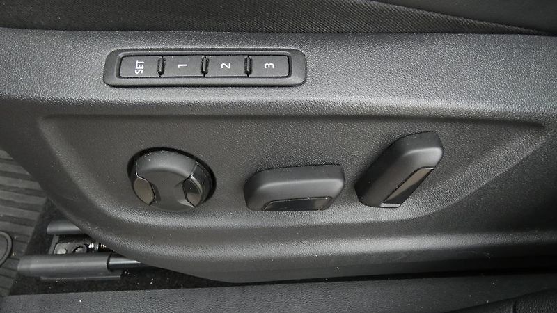 Škoda Kodiaq 2,0 TDI Sportline DSG - fotka 23 z 25