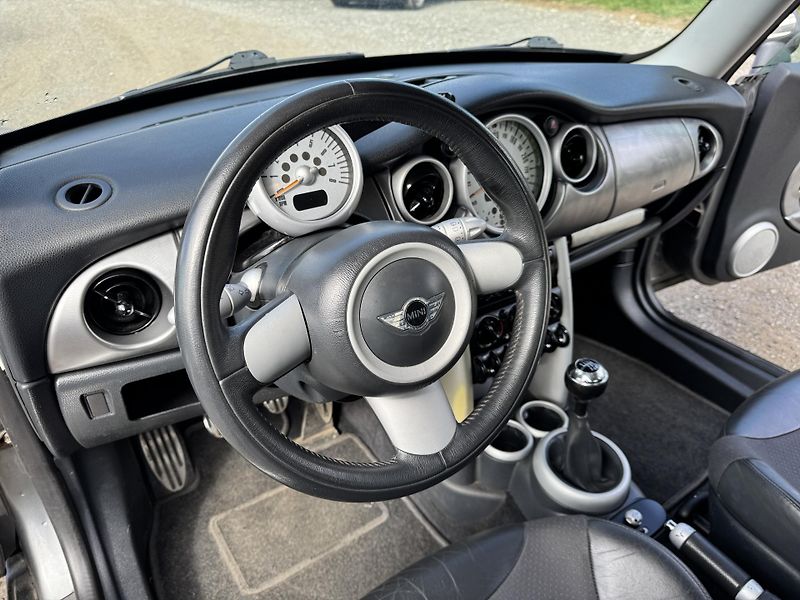 Mini Cooper S 1.6, 120kw, Cooper S - fotka 18 z 28