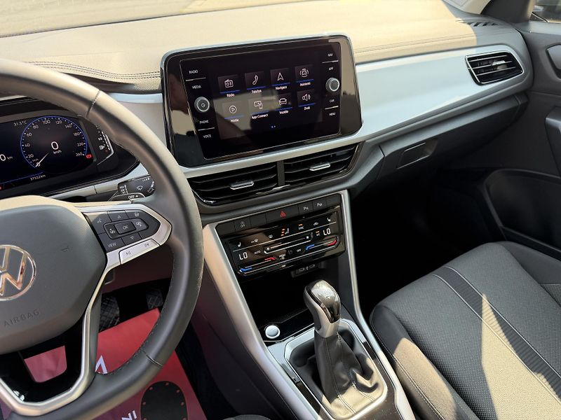 Volkswagen T-Roc 1,5 TSi/110kW LIFE - DSG,TZ,.. - fotka 36 z 64
