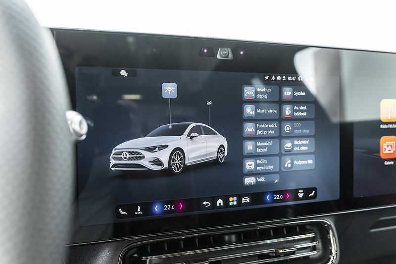 Mercedes-Benz CLA 220 AMG*4MATI*Superscreen*Pano - fotka 25 z 38
