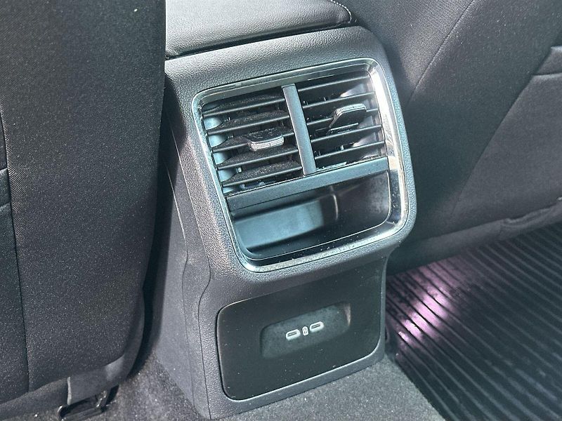 Škoda Octavia (2023) Combi 1.5 TSI e-TEC DSG Style+ - fotka 25 z 35