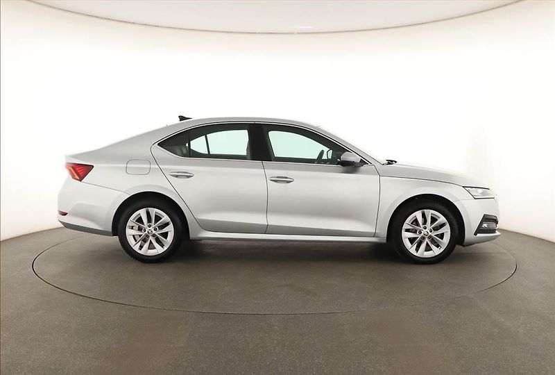 Škoda Octavia (2022) Style 2.0 TDI - fotka 6 z 16