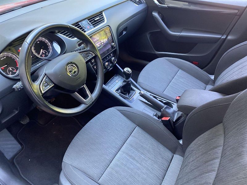 Škoda Octavia (2018) Combi 1.6 TDI Style - fotka 8 z 32