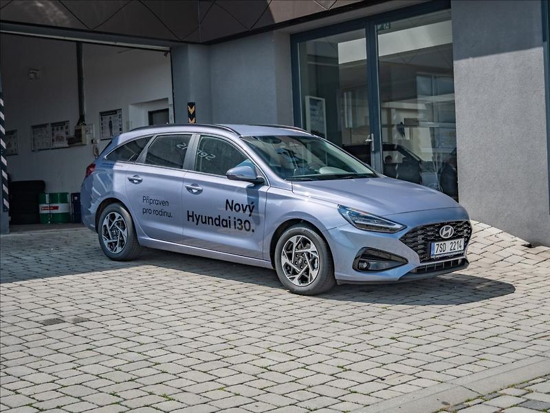 Hyundai i30 WG 1,6TGDI DCT STYLE - fotka 1 z 15